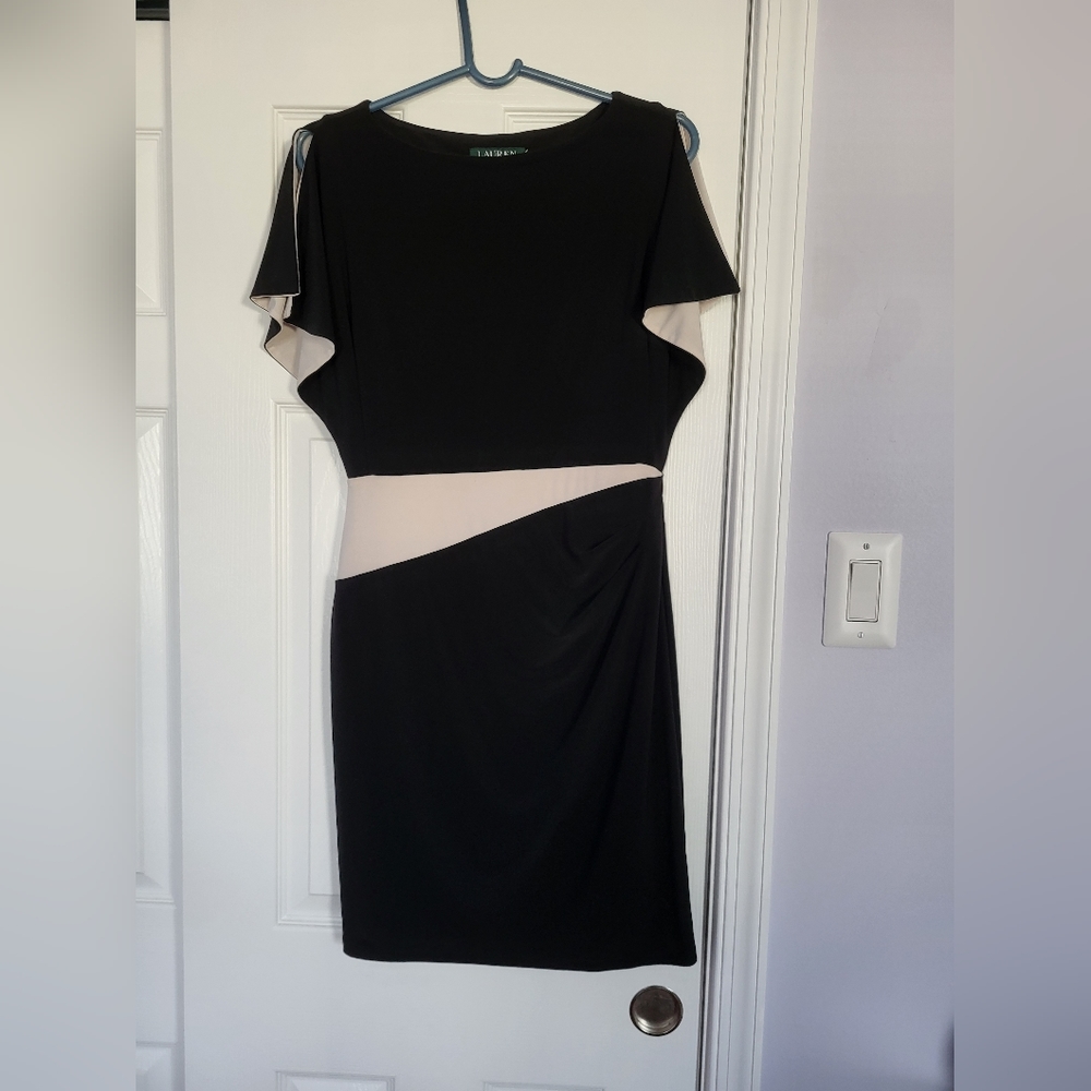 Ralph Lauren 8P asymmetrical black and white dress